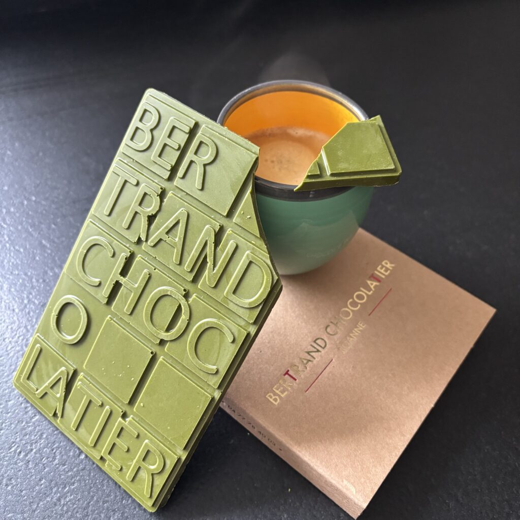 matcha avec un café